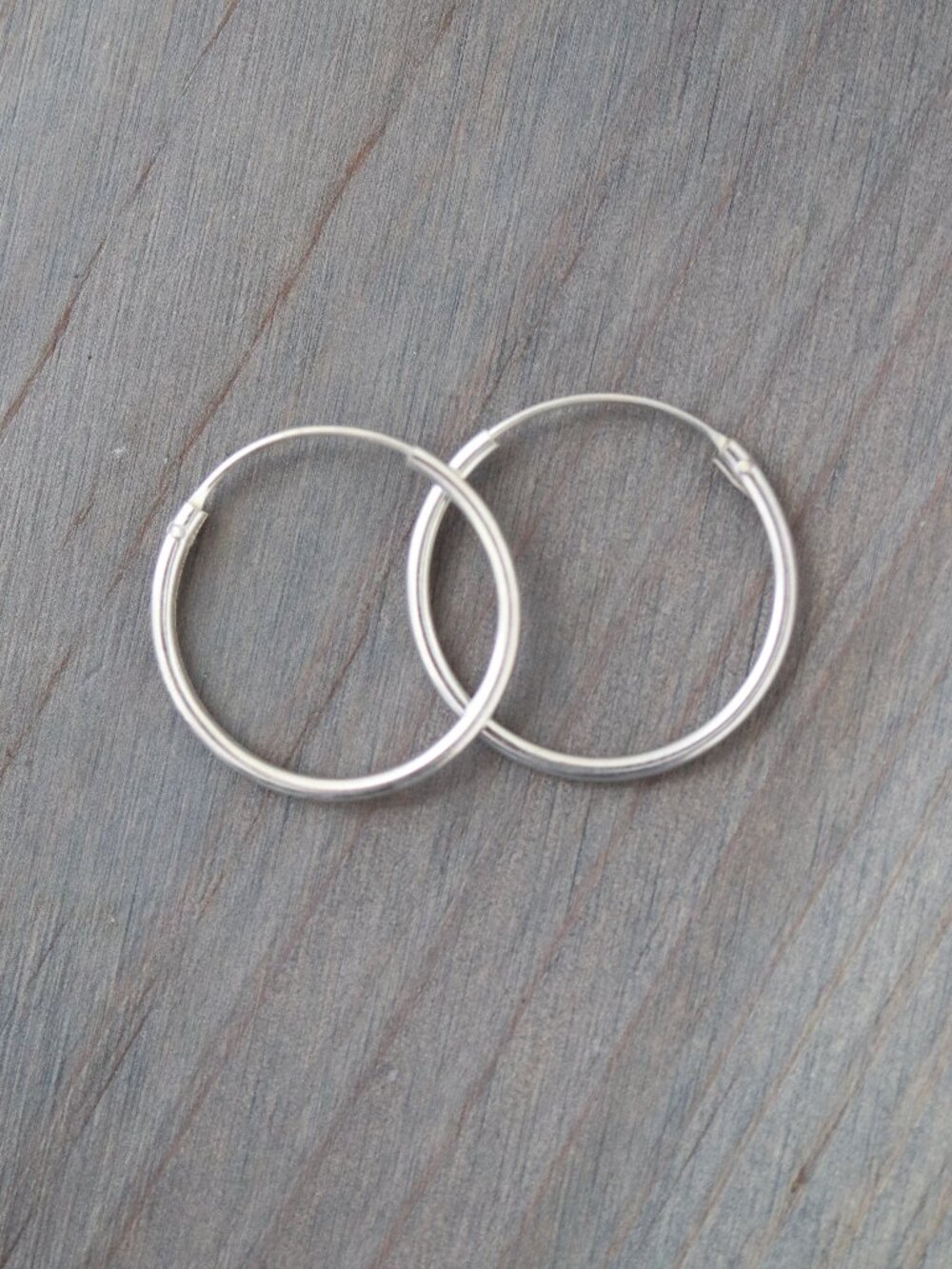 18mm S925 Hoop Earrings Lightweight Continuous Style Sterling Silver Stamped 925